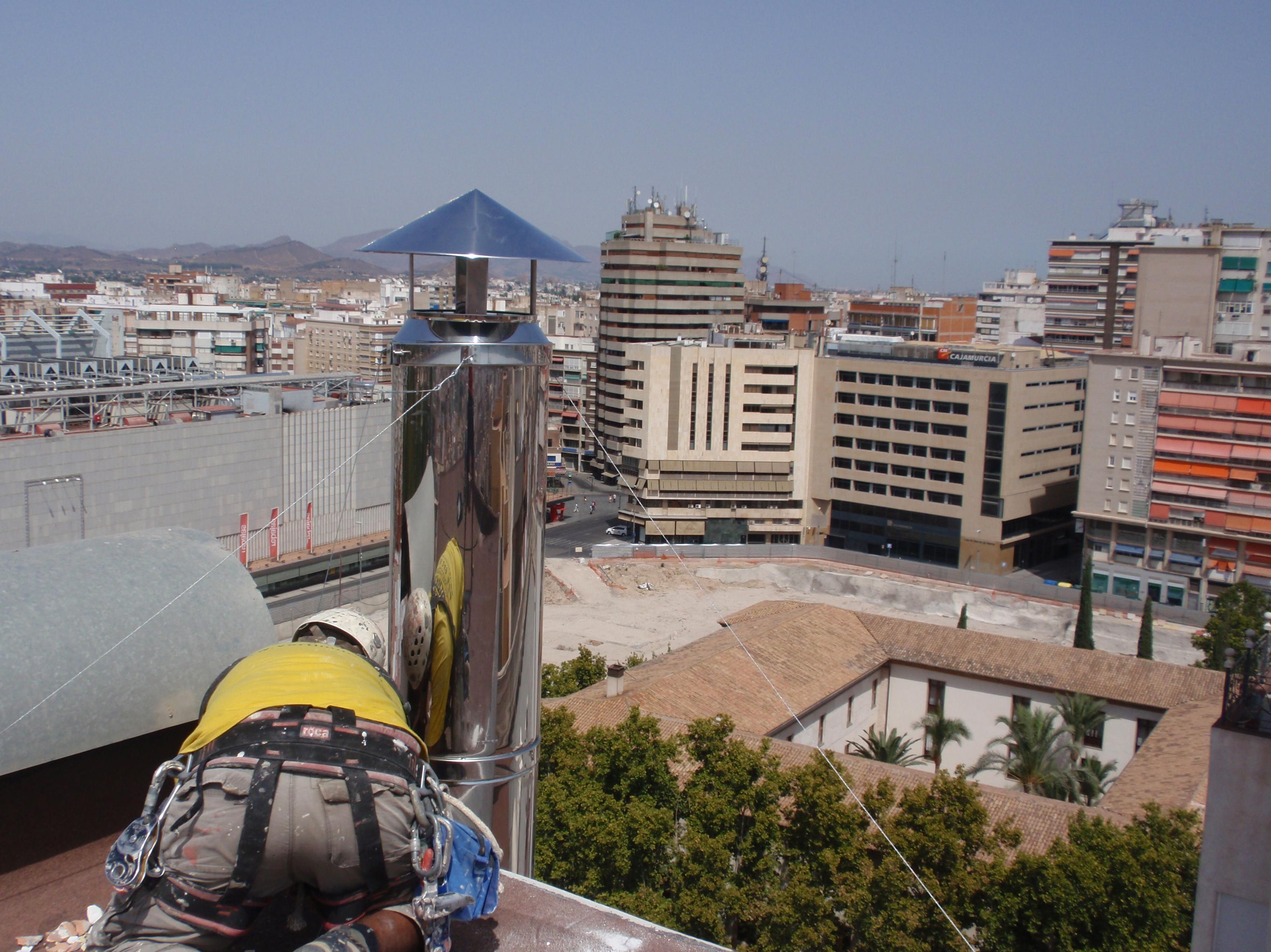 CHIMENEAS DE EXTRACCIÓN: Nuestros Servicios de Vertimur CHIMENEAS DE EXTRACCIÓN: Nuestros Servicios de Vertimur