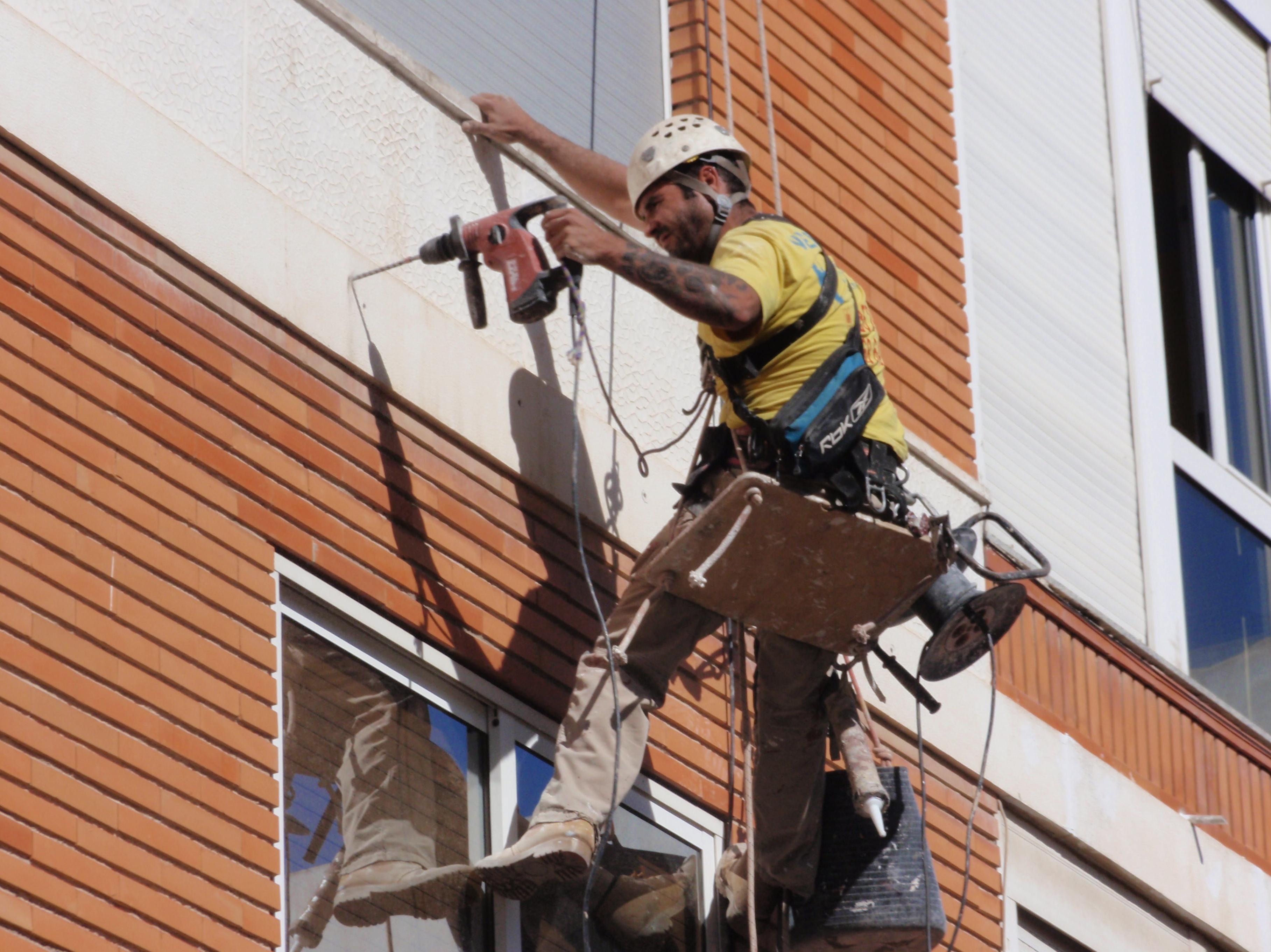 SUJECCIÓN DE PIEDRAS DE FACHADA: Nuestros Servicios de Vertimur SUJECCIÓN DE PIEDRAS DE FACHADA: Nuestros Servicios de Vertimur