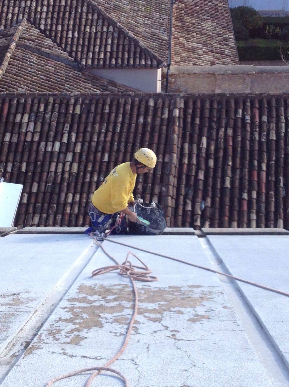 LIMPIEZA DE CANALONES: Nuestros Servicios de Vertimur LIMPIEZA DE CANALONES: Nuestros Servicios de Vertimur