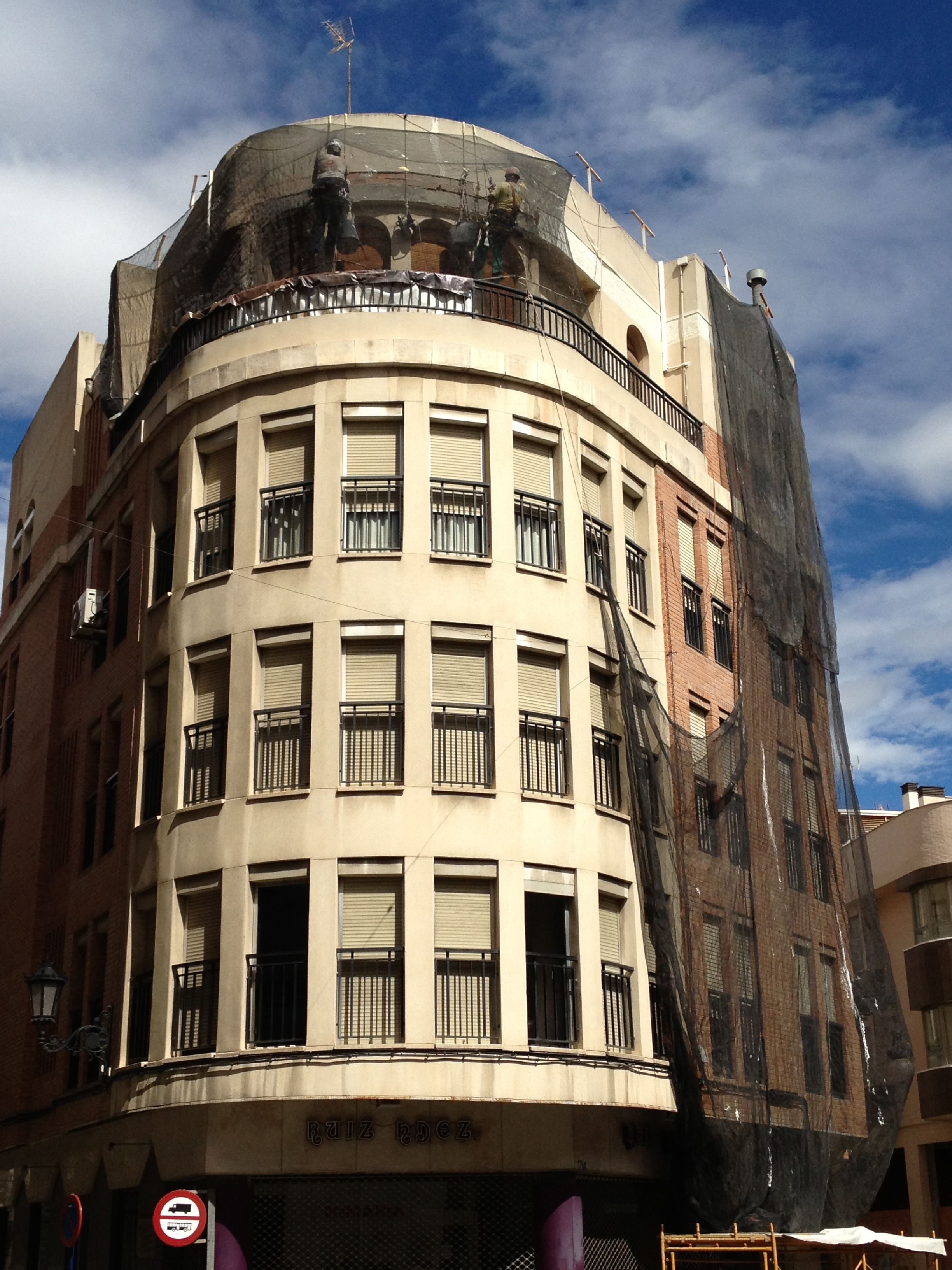 ARREGLO DE CORNISA DE FACHADA: Nuestros Servicios de Vertimur ARREGLO DE CORNISA DE FACHADA: Nuestros Servicios de Vertimur