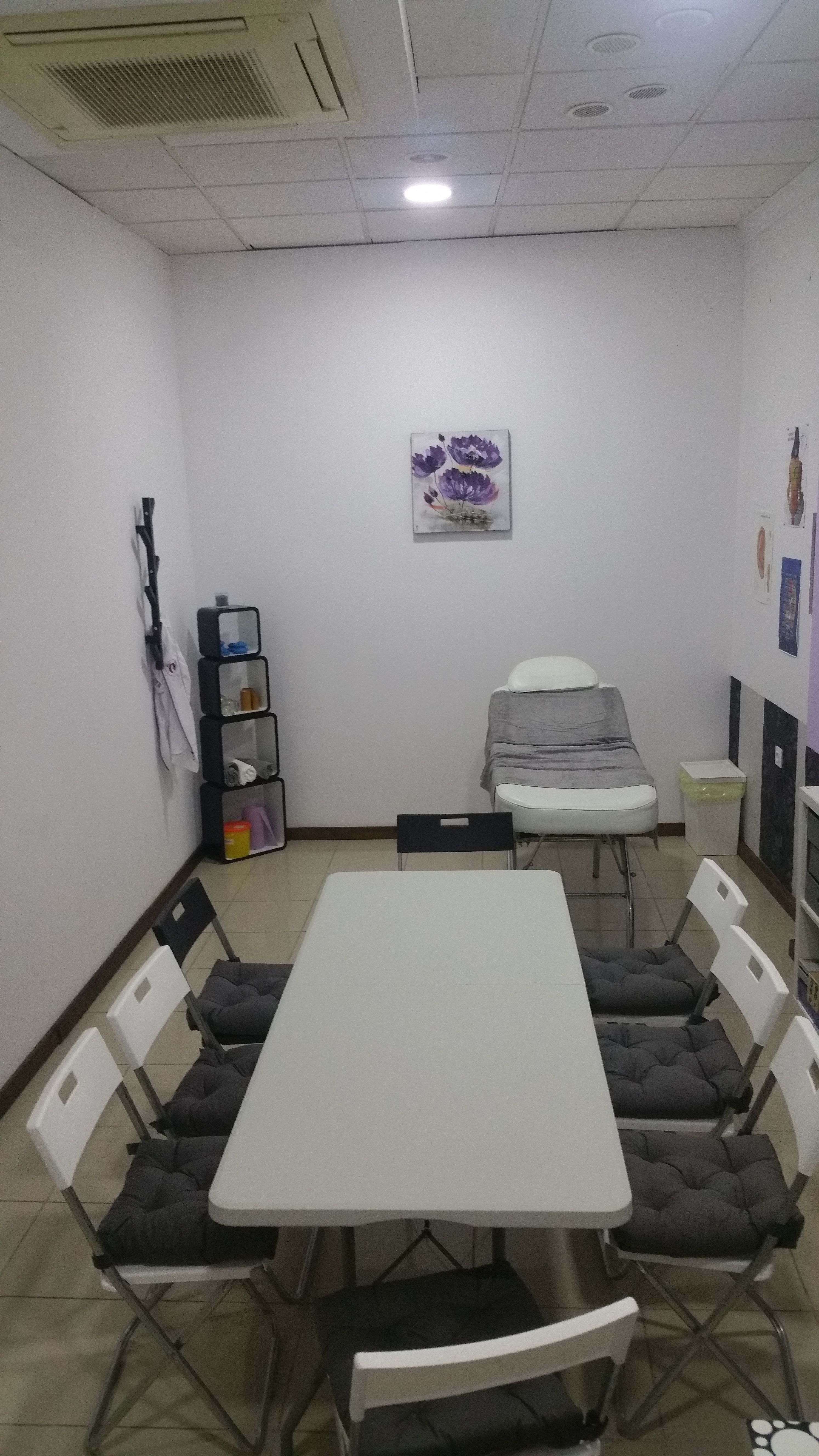 Formación y Alquiler de sala: Terapias Naturales de Charo Terapias Natura en Cádiz y Conil Formación y Alquiler de sala: Terapias Naturales de Charo Terapias Natura en Cádiz y Conil