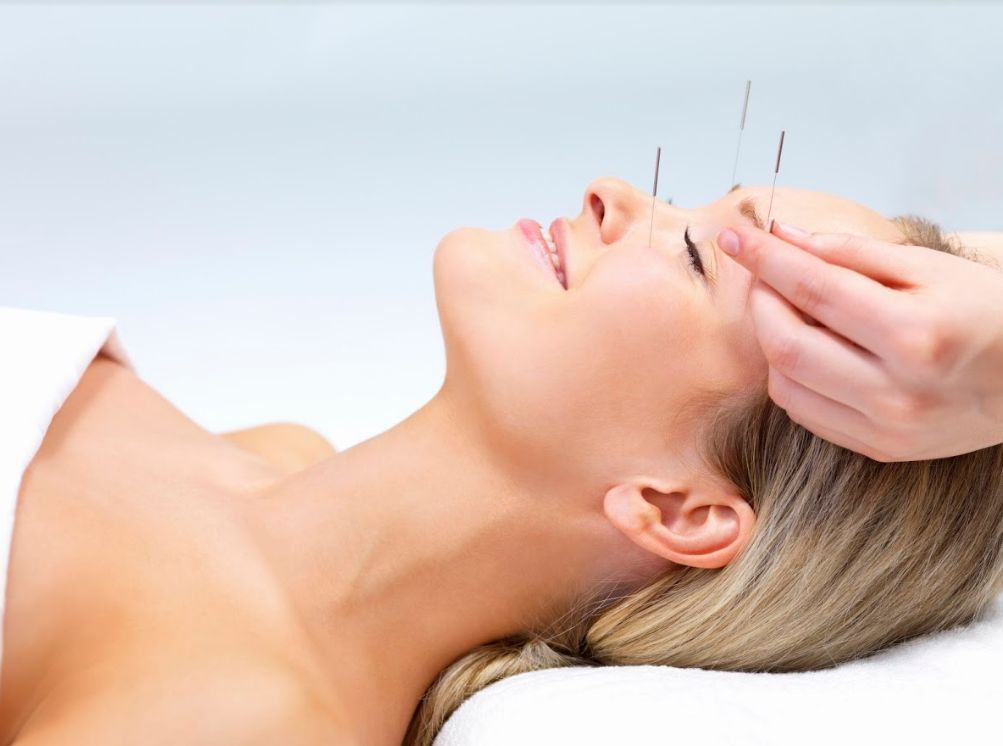 Acupuntura estética facial y corporal: Terapias Naturales de Charo Terapias Natura en Cádiz y Conil Acupuntura estética facial y corporal: Terapias Naturales de Charo Terapias Natura en Cádiz y Conil