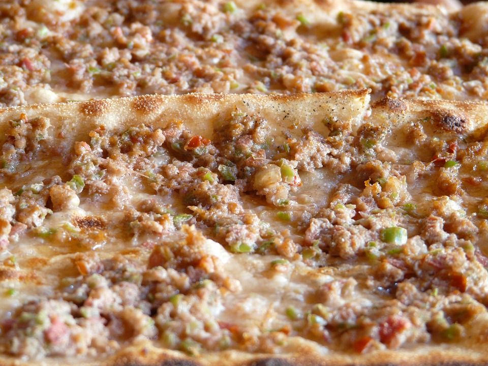 Pizza turca Lahmacun: Carta de Döner Kebab Turco Pizza turca Lahmacun: Carta de Döner Kebab Turco