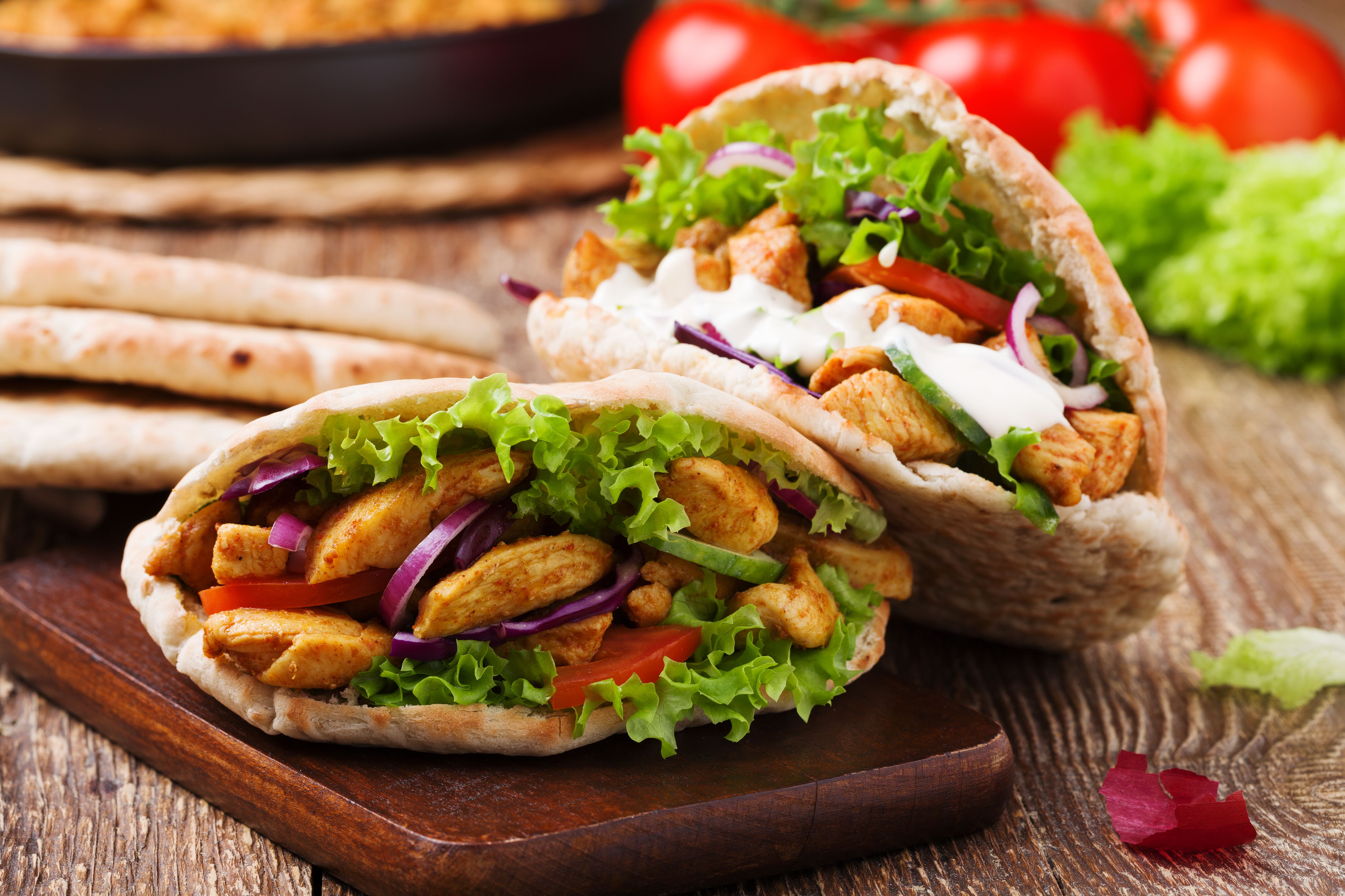 Dürüm o pita: Carta de Döner Kebab Turco Dürüm o pita: Carta de Döner Kebab Turco