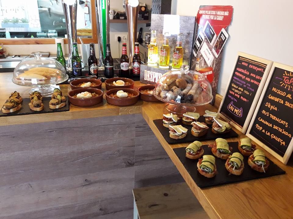 Tapas creativas y bocadillos especiales: Oferta de Bar Restaurant Un Mos Tapas creativas y bocadillos especiales: Oferta de Bar Restaurant Un Mos