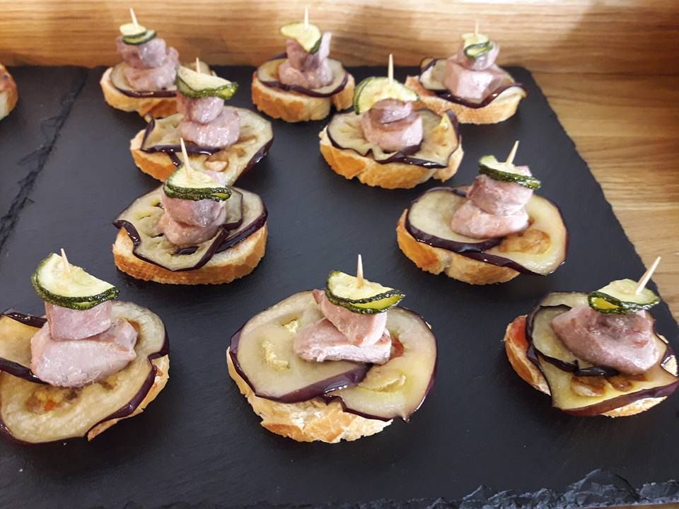 Tapas creativas y bocadillos especiales: Oferta de Bar Restaurant Un Mos Tapas creativas y bocadillos especiales: Oferta de Bar Restaurant Un Mos
