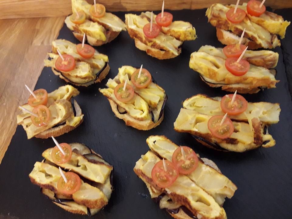 Tapas creativas y bocadillos especiales: Oferta de Bar Restaurant Un Mos Tapas creativas y bocadillos especiales: Oferta de Bar Restaurant Un Mos