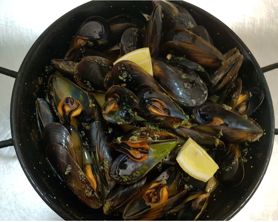 Restaurante con menú en El Paseo Marítimo de Barcelona Restaurante con menú en El Paseo Marítimo de Barcelona