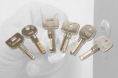 Seguridad: Servicios de Segurclau Seguridad: Servicios de Segurclau