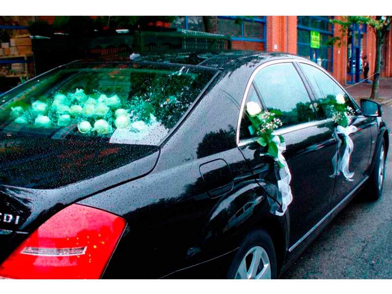 Decoración para coches de boda: Productos de FLORISTERÍA CASA BASUSTA Decoración para coches de boda: Productos de FLORISTERÍA CASA BASUSTA