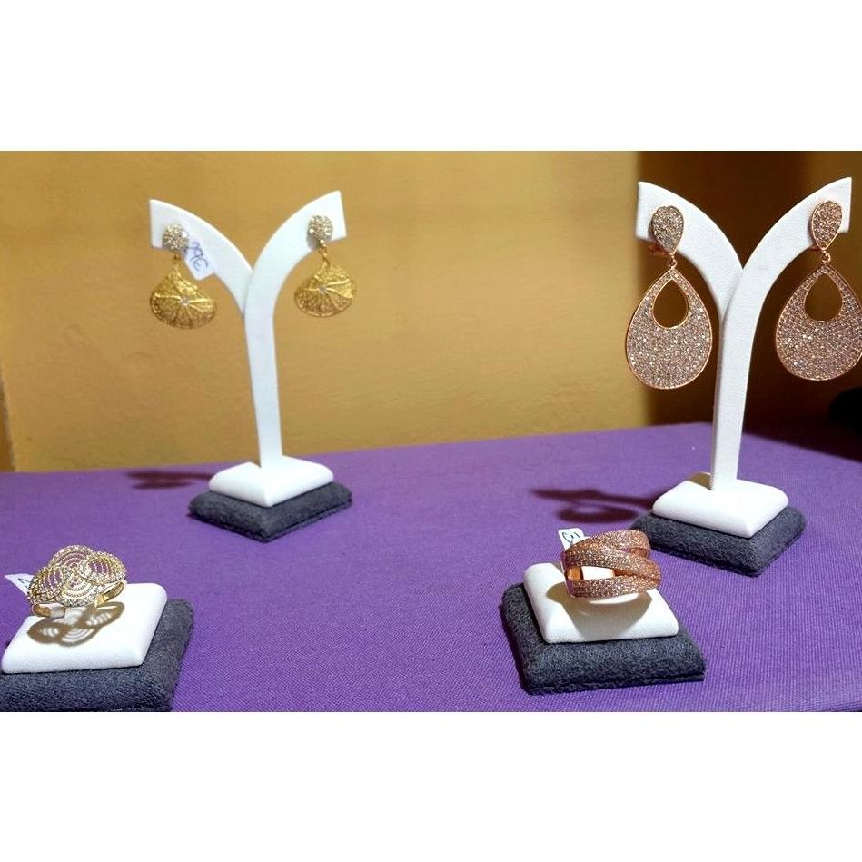 Anillos y pendientes con circonitas: Joyas y regalos de plata de Mercado de la Plata Anillos y pendientes con circonitas: Joyas y regalos de plata de Mercado de la Plata