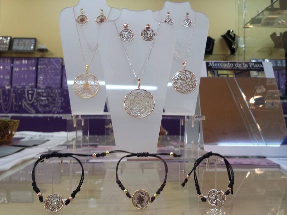 Colgantes: Joyas y regalos de plata de Mercado de la Plata Colgantes: Joyas y regalos de plata de Mercado de la Plata