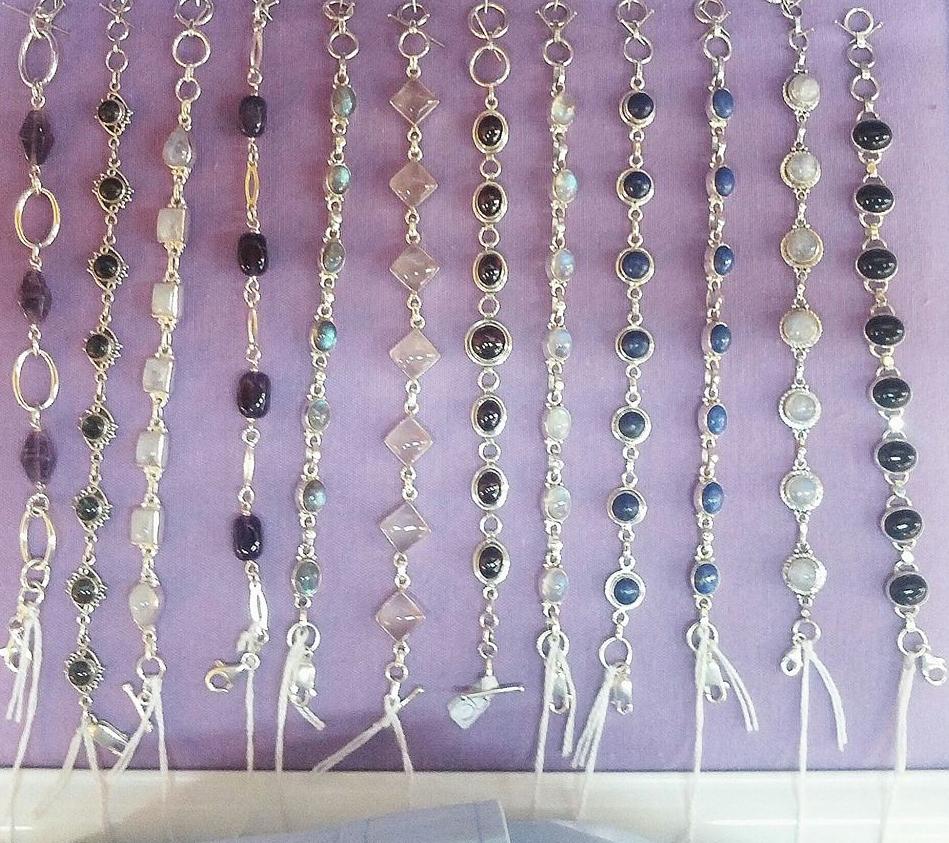 Pulseras pedrería: Joyas y regalos de plata de Mercado de la Plata Pulseras pedrería: Joyas y regalos de plata de Mercado de la Plata