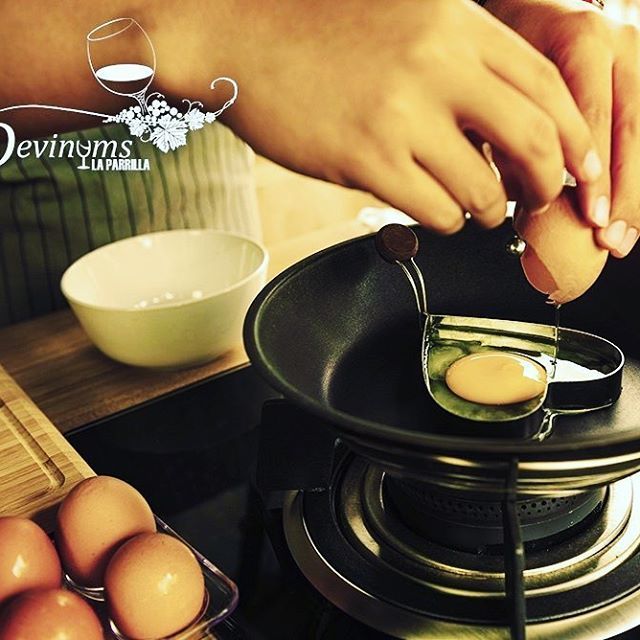 Son famosos nuestros huevos estrellados: Nuestra carta de Restaurante Taberna Vinare Son famosos nuestros huevos estrellados: Nuestra carta de Restaurante Taberna Vinare