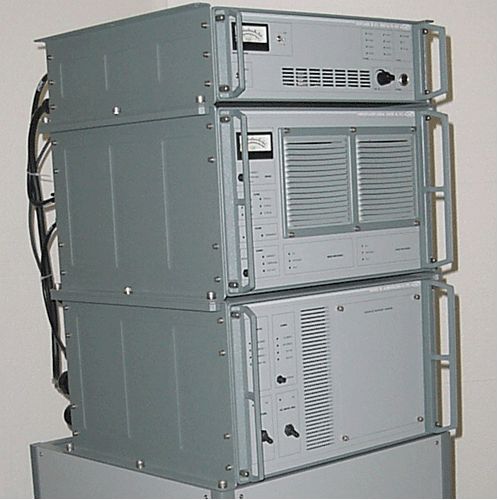 Transmisor de 1KW LF / MF / HF 0.4-6MHz 380VAC 3F: Productos de Invelco Transmisor de 1KW LF / MF / HF 0.4-6MHz 380VAC 3F: Productos de Invelco