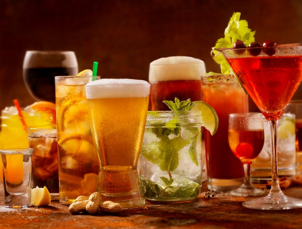 Bebidas: Aperitivos y tapas de Los Metros que nos Faltaban Bebidas: Aperitivos y tapas de Los Metros que nos Faltaban
