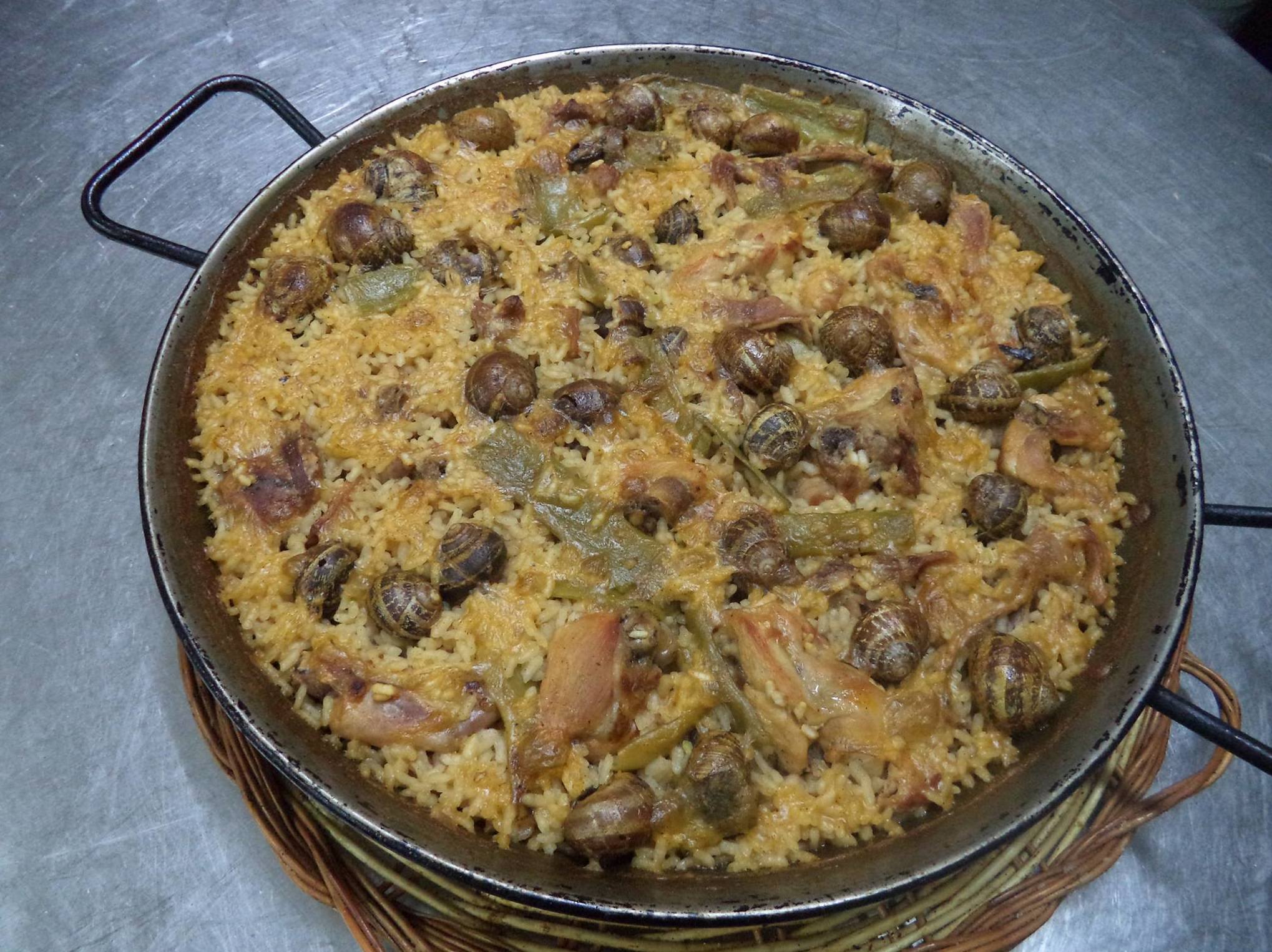 arroz de conejo y caracoles arroz de conejo y caracoles