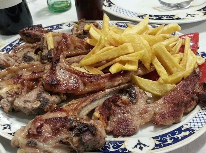 Menú fin de semana: Servicios de Hostal Restaurante Carmina Menú fin de semana: Servicios de Hostal Restaurante Carmina