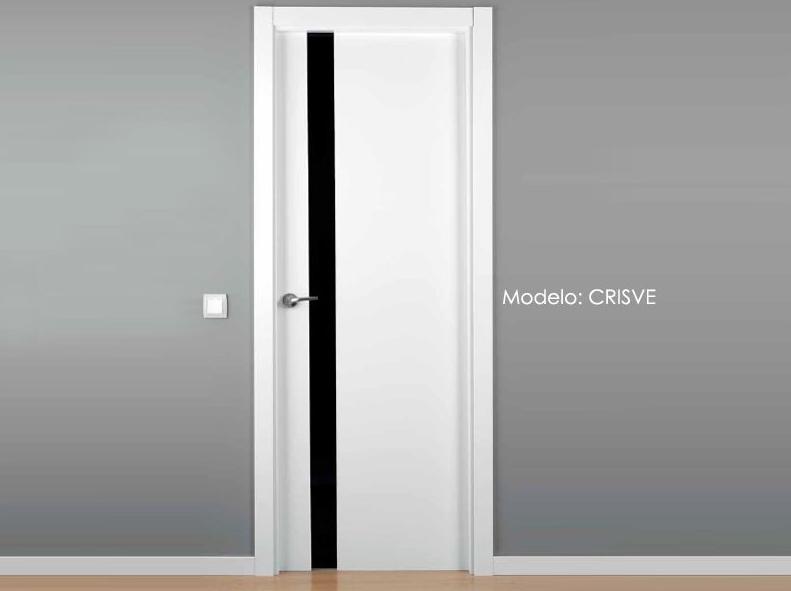 Puerta lacada modelo CRISVE. Puerta lacada modelo CRISVE.