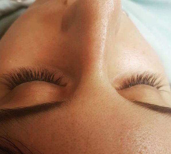 Depilación con cera o pinzas: Servicios de Centros Miss Mejores Uñas - Chueca (Madrid) Depilación con cera o pinzas: Servicios de Centros Miss Mejores Uñas - Chueca (Madrid)