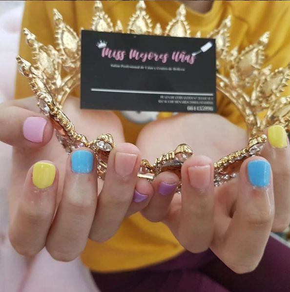 Manicura tradicional mujer: Servicios de Centros Miss Mejores Uñas - Chueca (Madrid) Manicura tradicional mujer: Servicios de Centros Miss Mejores Uñas - Chueca (Madrid)