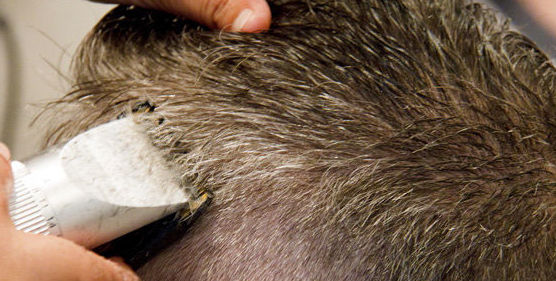 Orientación para la mejora de los rasgos faciales con el corte de pelo