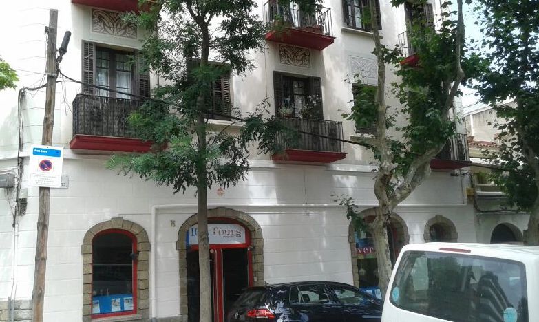 Edificio Escoles Pies: Servicios y trabajos de AC Barcelona Edificio Escoles Pies: Servicios y trabajos de AC Barcelona