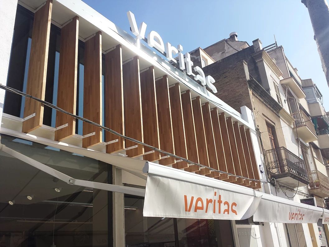 Proyecto VERITAS: Servicios y trabajos de AC Barcelona Proyecto VERITAS: Servicios y trabajos de AC Barcelona
