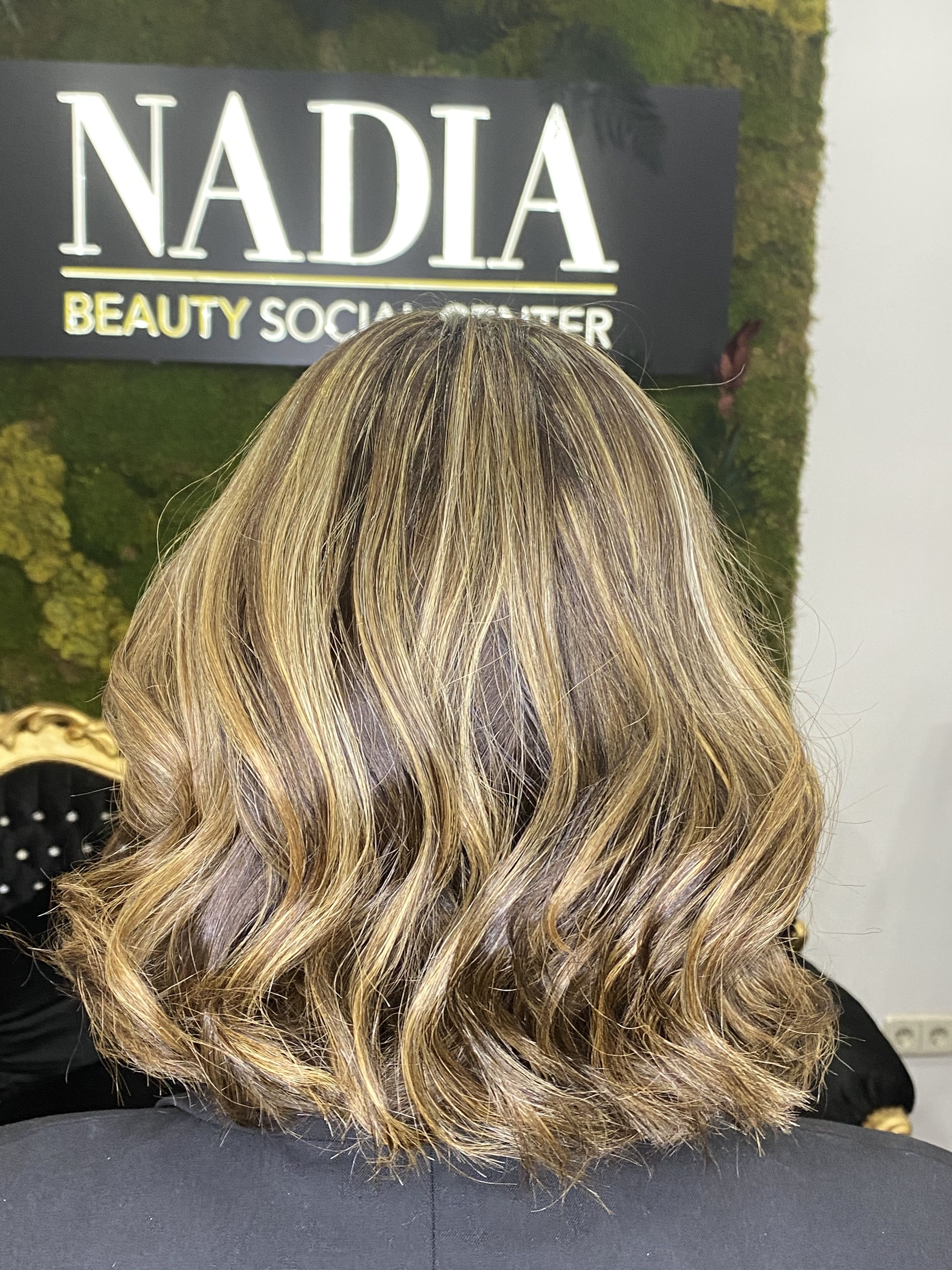 Mechas técnica Babyligths: Peluquería - Estética - Hamman de Nadia BSC - Hammam Vital Experience Mechas técnica Babyligths: Peluquería - Estética - Hamman de Nadia BSC - Hammam Vital Experience