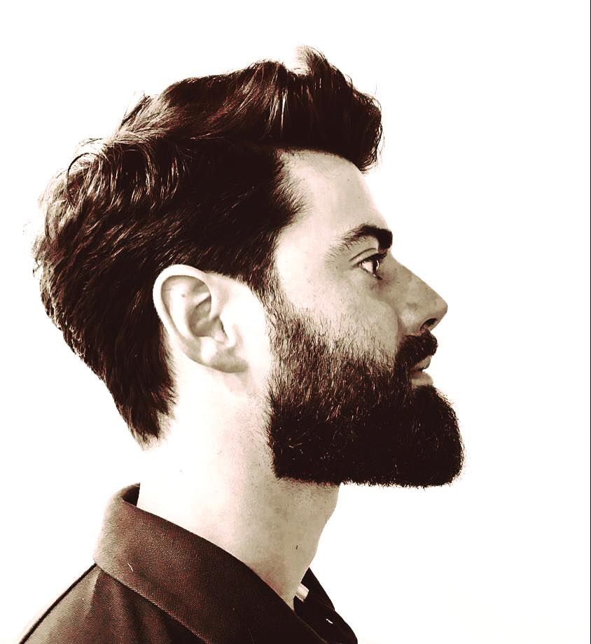 Afeitados y arreglos de barba: Servicios de J. Ràfols Perruquers Afeitados y arreglos de barba: Servicios de J. Ràfols Perruquers