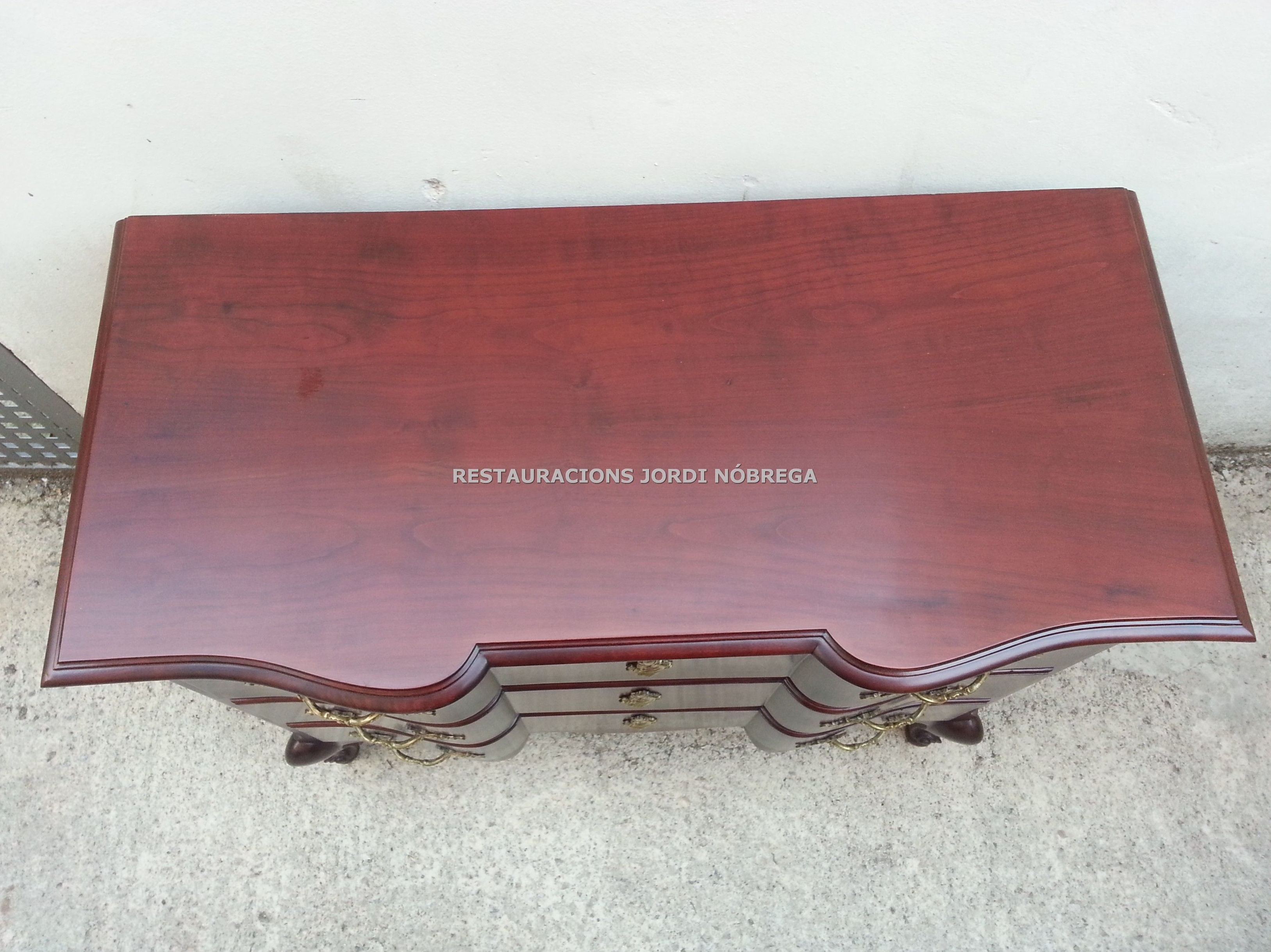 Restauración de cómodas en el Maresme Restauración de cómodas en el Maresme