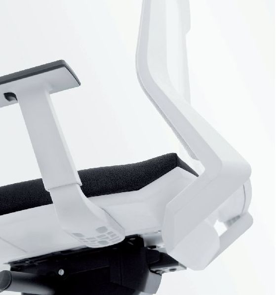 detalle de la estructura blanca y brazos blancos regulables detalle de la estructura blanca y brazos blancos regulables