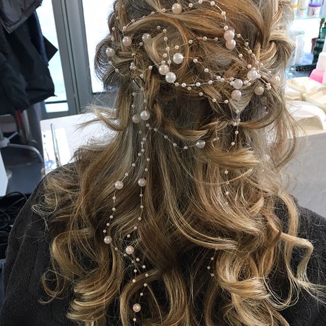Peinados y maquillaje para novias: Servicios de ANTONIA MUÑOZ ROJO Peinados y maquillaje para novias: Servicios de ANTONIA MUÑOZ ROJO