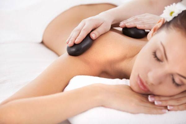 Piedras calientes (volcánicas): Servicios y Tratamientos de Vanesa Vendrell Estética Piedras calientes (volcánicas): Servicios y Tratamientos de Vanesa Vendrell Estética
