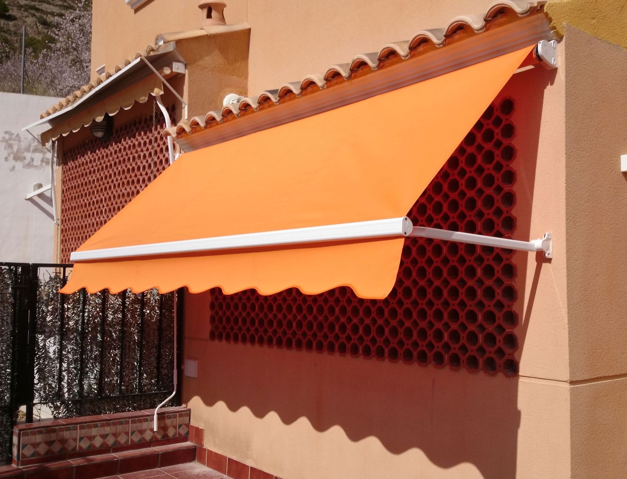 VENTANAS: Que toldo necesita? de Toldos Glorias VENTANAS: Que toldo necesita? de Toldos Glorias