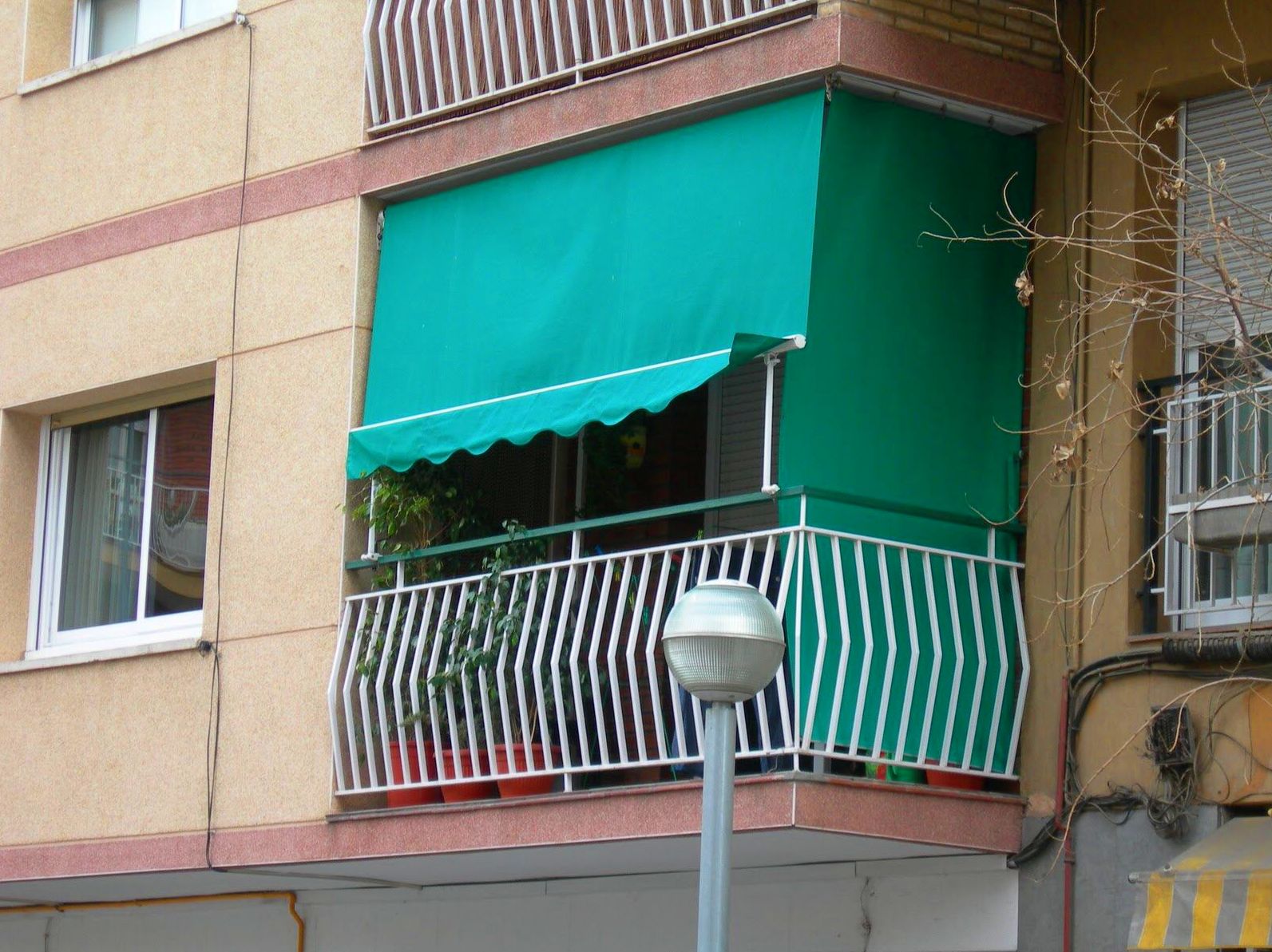 BALCONES : Que toldo necesita? de Toldos Glorias BALCONES : Que toldo necesita? de Toldos Glorias