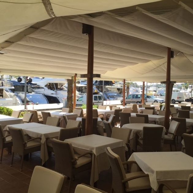 Restaurante Botavara. Gran terraza con vistas al puerto