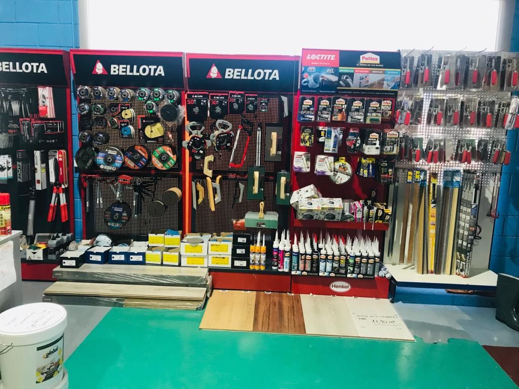 Herramientas: Servicios de Pinturas Ortiz Herramientas: Servicios de Pinturas Ortiz
