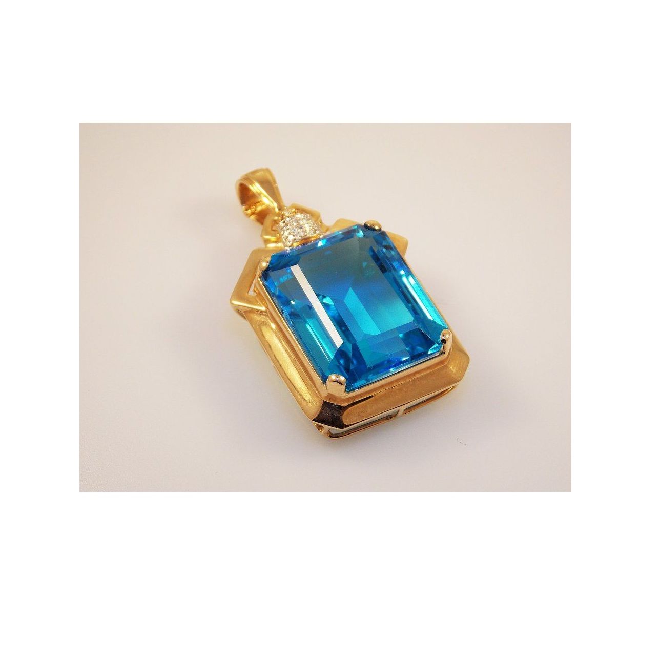 Compra de oro y plata: Joyería y relojería de Joyería La Montañesa Compra de oro y plata: Joyería y relojería de Joyería La Montañesa