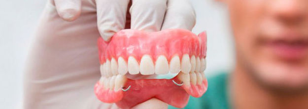 Prótesis Removibles: Tratamientos de Clínica Dental Les Mèlies Prótesis Removibles: Tratamientos de Clínica Dental Les Mèlies