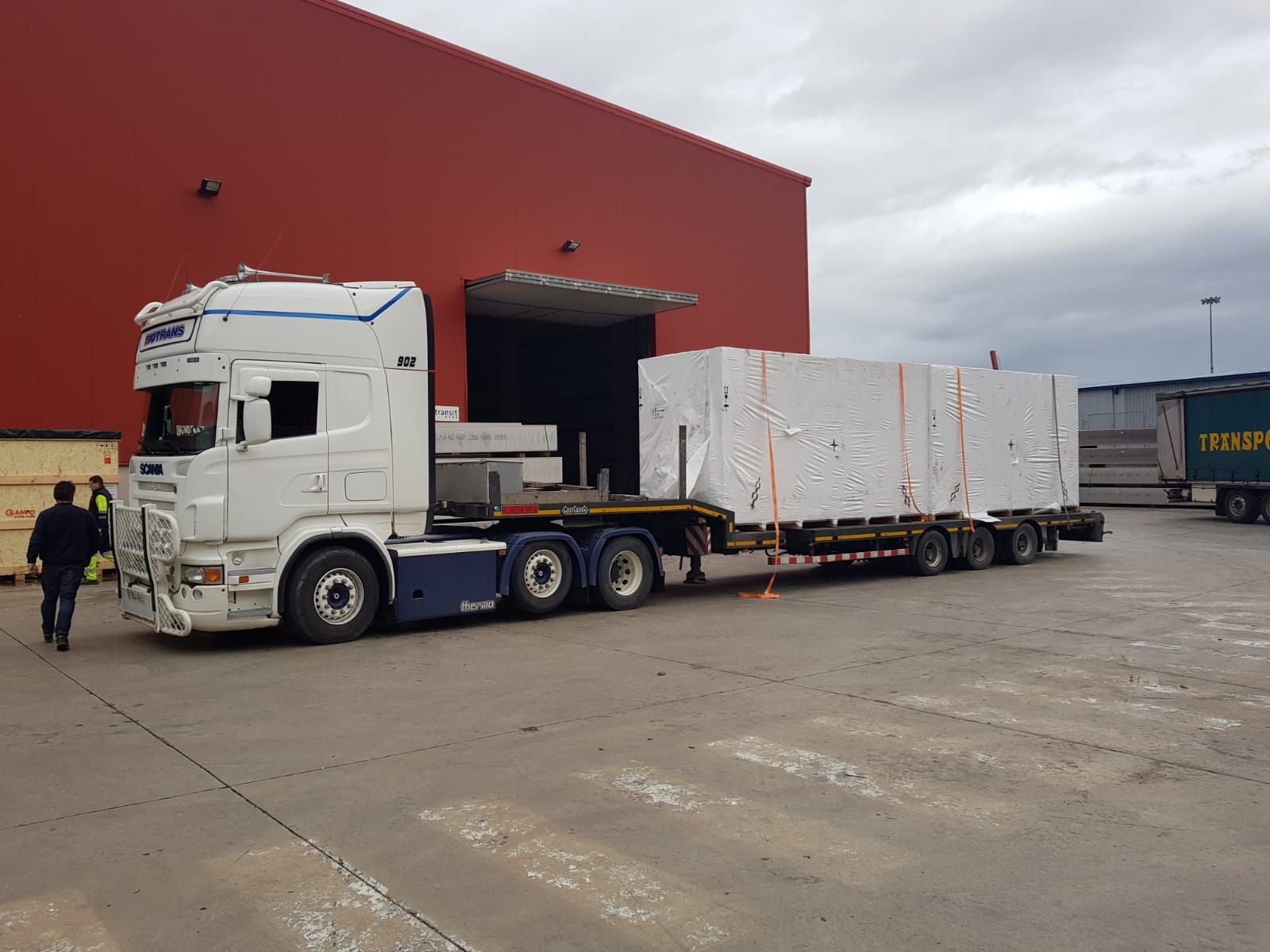 Servicio de góndola: Servicios de Transportes Biotrans Garraioak Servicio de góndola: Servicios de Transportes Biotrans Garraioak
