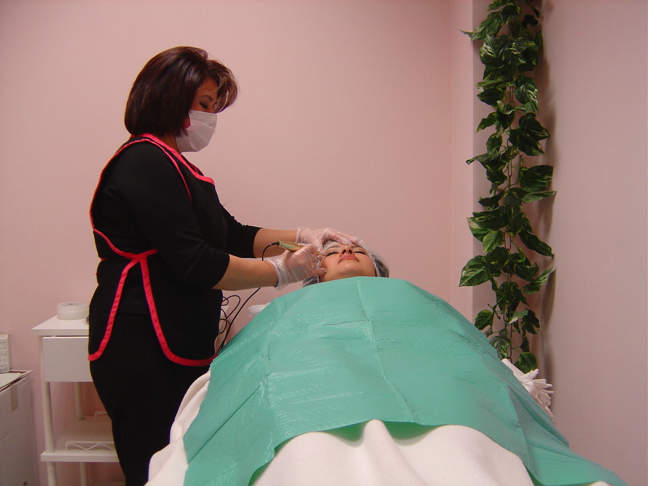 LIMPIEZA FACIAL COMPLETA: Estética y Peluquería de Centro de Estética y Peluquería LA Lucía Alvarado LIMPIEZA FACIAL COMPLETA: Estética y Peluquería de Centro de Estética y Peluquería LA Lucía Alvarado