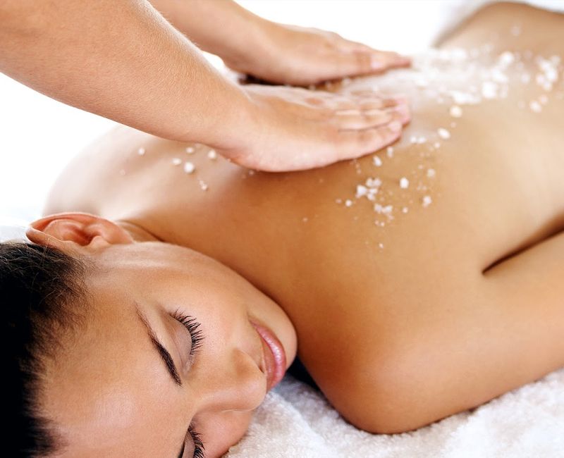 Peeling: Tratamientos de Aroma Thai Massage Spa Peeling: Tratamientos de Aroma Thai Massage Spa