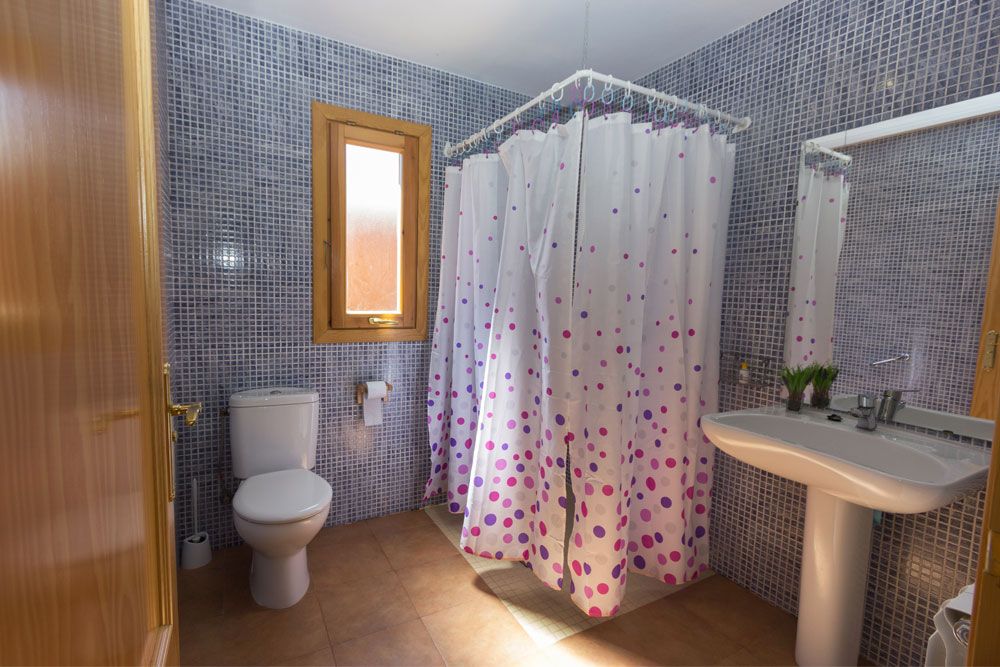 Sanitarios: Nuestros alojamientos de Camping Laspaúles Sanitarios: Nuestros alojamientos de Camping Laspaúles