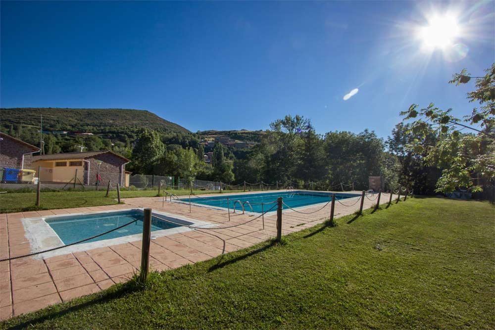 Piscinas: Nuestros alojamientos de Camping Laspaúles Piscinas: Nuestros alojamientos de Camping Laspaúles