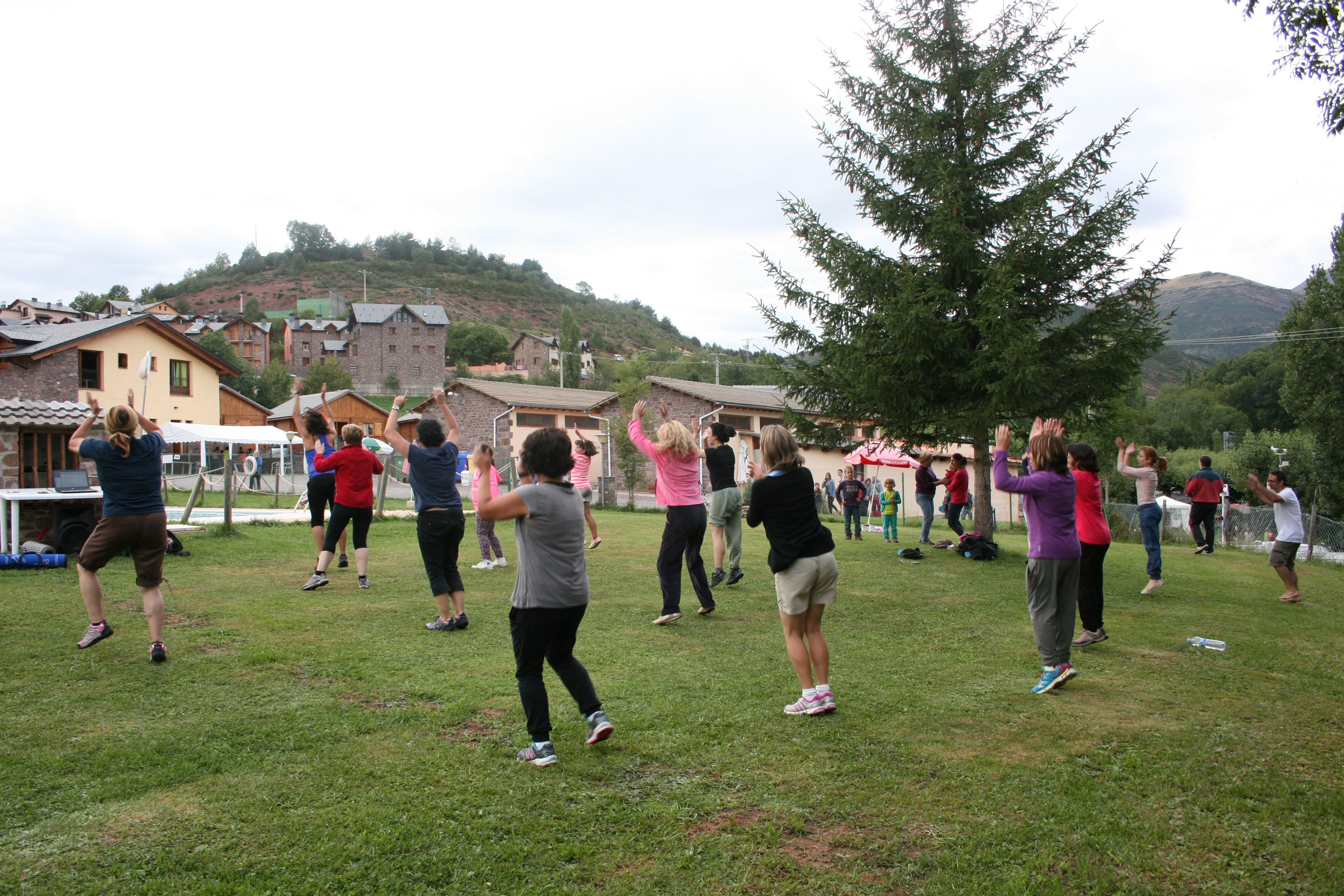 Zona de ocio: Nuestros alojamientos de Camping Laspaúles Zona de ocio: Nuestros alojamientos de Camping Laspaúles