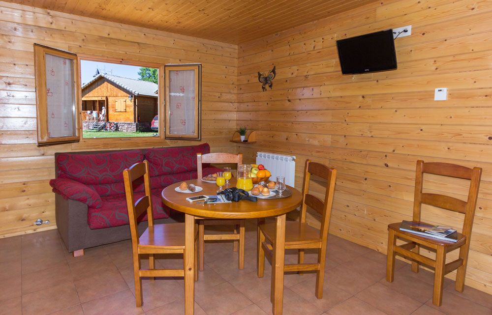 Bungalows: Nuestros alojamientos de Camping Laspaúles Bungalows: Nuestros alojamientos de Camping Laspaúles