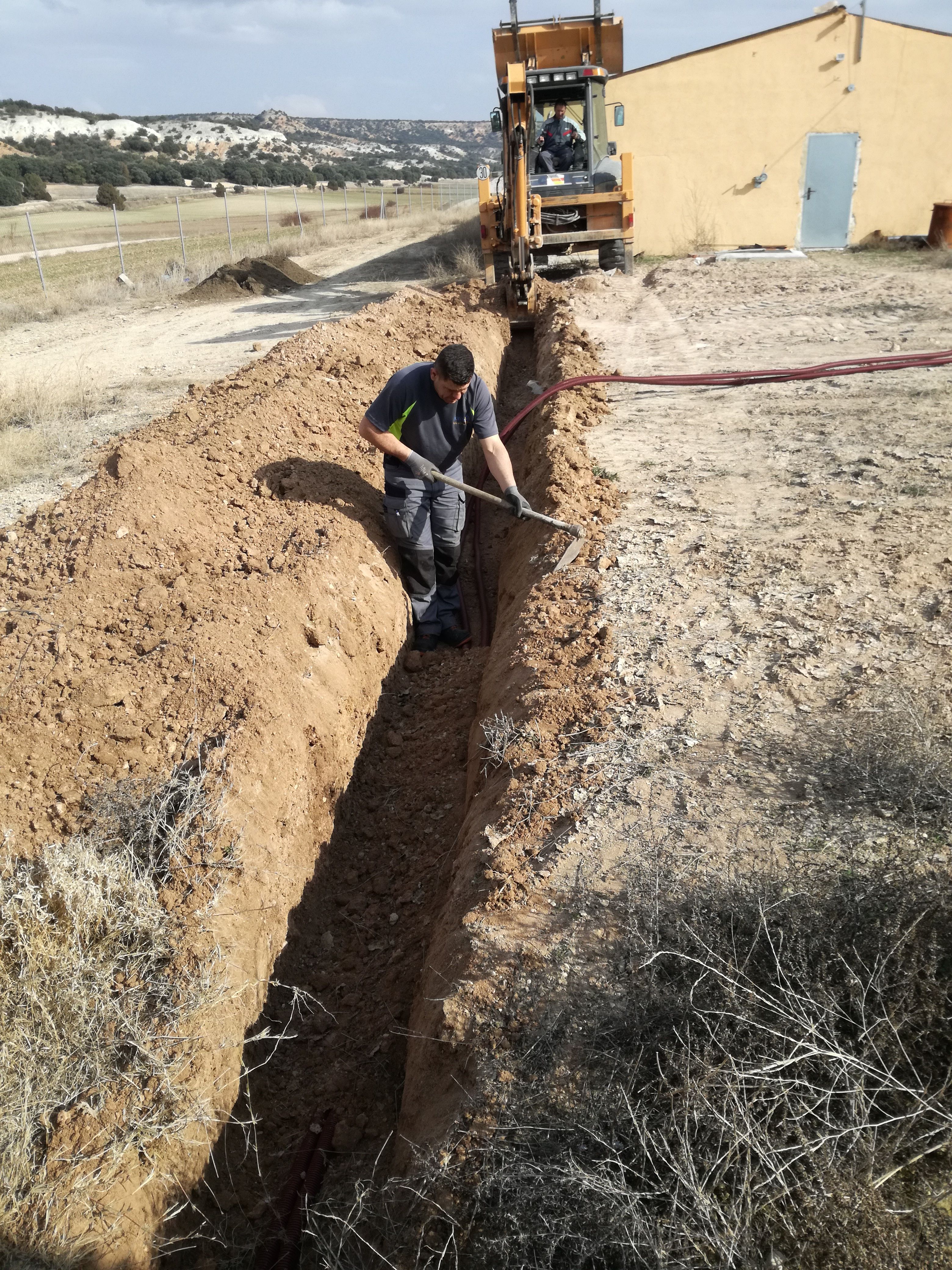 Instalaciones aisladas: Servicios de Farcav Renovables Instalaciones aisladas: Servicios de Farcav Renovables