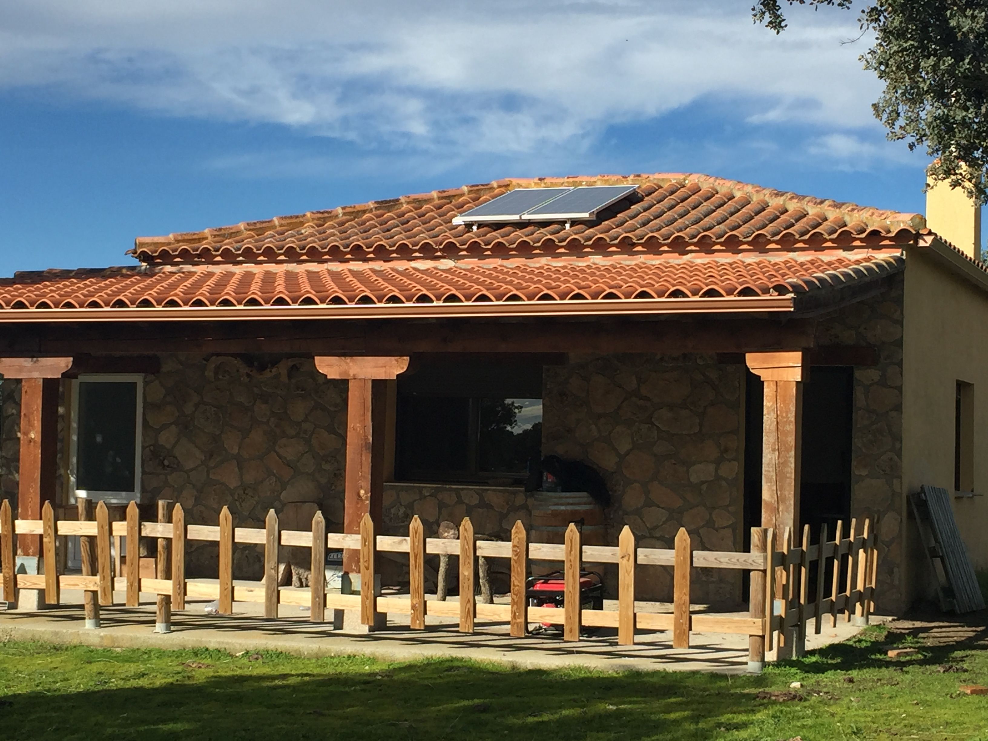 Instalaciones aisladas: Servicios de Farcav Renovables Instalaciones aisladas: Servicios de Farcav Renovables