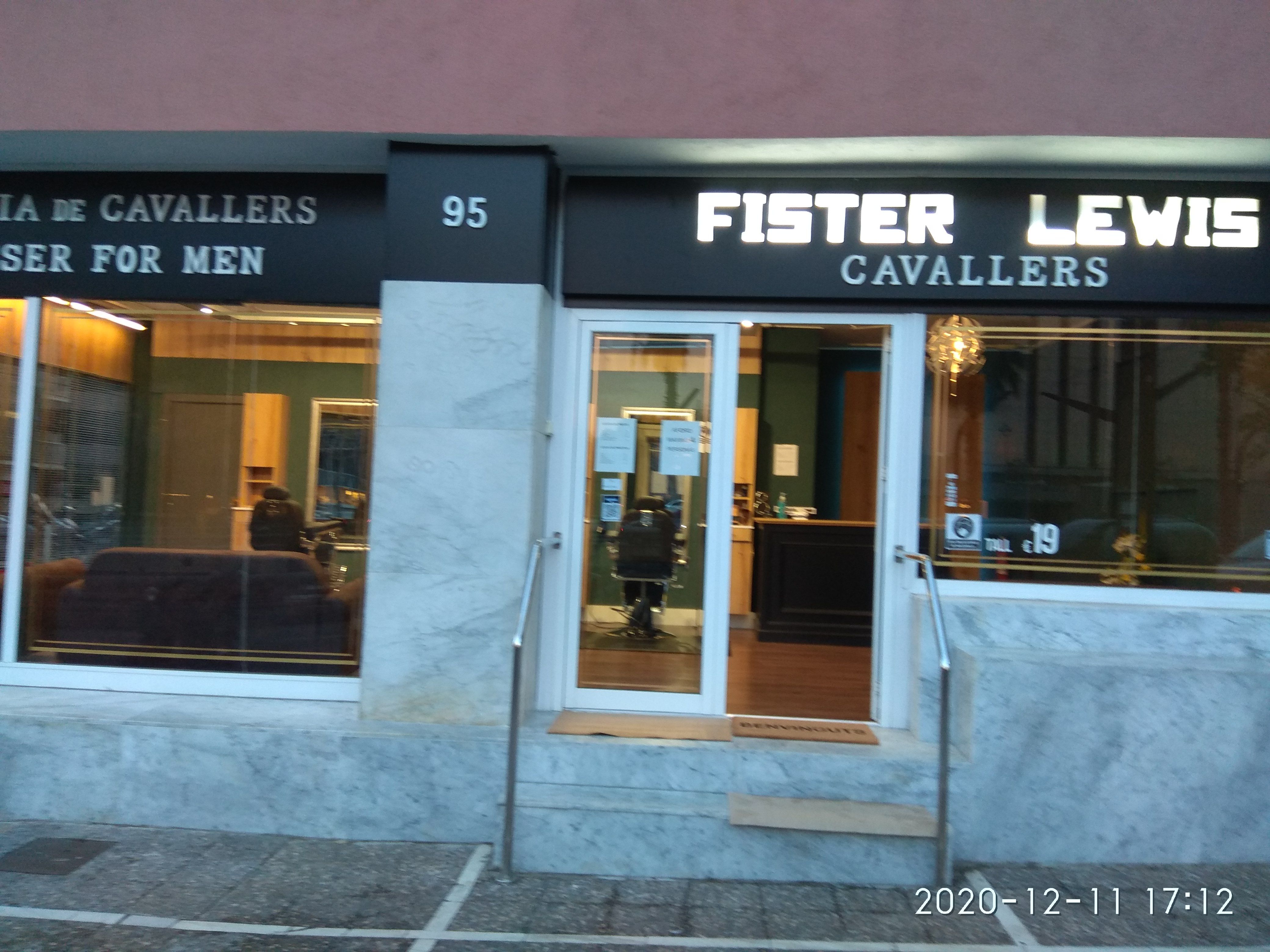 Corte de pelo: Servicios de Peluquería Fister Lewis Corte de pelo: Servicios de Peluquería Fister Lewis
